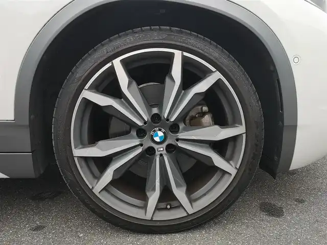 ＢＭＷ Ｘ２ xDrive20i MスポーツX 茨城県 2018(平30)年 5.3万km 白 純正ナビ/【AM・FM・音楽ライブラリ・USB・CD・DVD・BT】/パーキングアシスト/パワーシート/シートメモリ/シートヒーター/パドルシフト/レーダークルコン/Bカメラ/ETC/アイドリングストップ/前方ドラレコ/前後コーナーセンサー/HUD/電動リアゲート/ダウンヒルアシストコントロール/ハイオクガソリン車