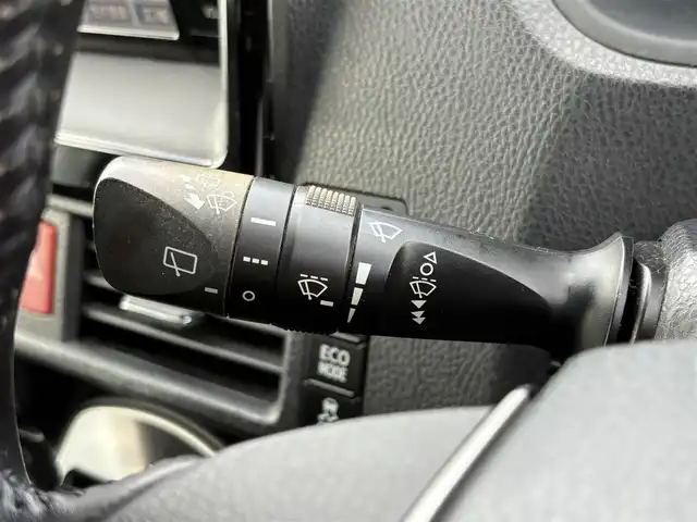 トヨタ ヴォクシー ZS 煌 大分県 2015(平27)年 8.9万km ブラック 純正ナビ（NSZT-W64）/Bluetooth/バックカメラ/フルセグTV/フリップダウンモニター/ビルトインETC/ドライブレコーダー/オートライト/LEDヘッドランプ/純正AW/モデリスタエアロ/社外フロアマット/スマートキー