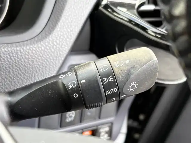 トヨタ ヴォクシー ZS 煌 大分県 2015(平27)年 8.9万km ブラック 純正ナビ（NSZT-W64）/Bluetooth/バックカメラ/フルセグTV/フリップダウンモニター/ビルトインETC/ドライブレコーダー/オートライト/LEDヘッドランプ/純正AW/モデリスタエアロ/社外フロアマット/スマートキー