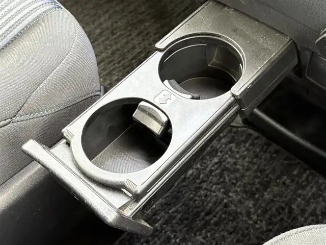 トヨタ ヴォクシー ZS 煌 大分県 2015(平27)年 8.9万km ブラック 純正ナビ（NSZT-W64）/Bluetooth/バックカメラ/フルセグTV/フリップダウンモニター/ビルトインETC/ドライブレコーダー/オートライト/LEDヘッドランプ/純正AW/モデリスタエアロ/社外フロアマット/スマートキー