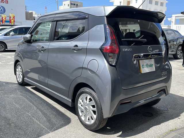 日産 デイズ ハイウェイスターX 沖縄県 2021(令3)年 2.2万km チタニウムグレーメタリック 純正オプションナビ　/フルセグＴＶ　/オーディオ（ＣＤ、Ｂｌｕｅｔｏｏｔｈ、ＳＤ、ＵＳＢ）/全方位カメラ　/スマートキー　/プッシュスタート　/ＥＴＣ　/ＬＥＤヘッドライト　/フォグライト　/ミラー型前後ドライブレコーダー/ステアリングスイッチ