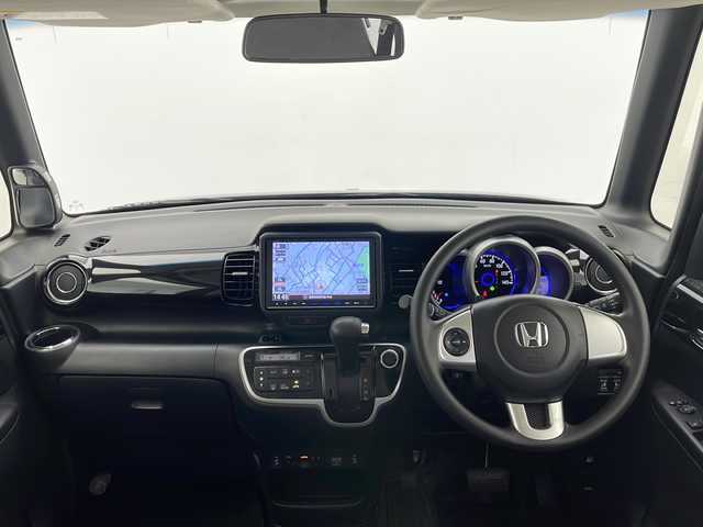 ホンダ Ｎ ＢＯＸ カスタム G SSパッケージ 長野県 2017(平29)年 2.7万km クリスタルブラックパール 純正SDナビ　(VXM-185VFEi)/（フルセグテレビ＆SD＆CD＆Bluetooth）/バックカメラ/両側パワースライドドア/前席シートヒーター/ビルトインETC/チップアップシート/オートエアコン/シートカバー調/ステアリングスイッチ/ドリンクホルダー/後席サンシェード/オートライト/純正フロアマット/１４インチ純正アルミホイール/スマートキー