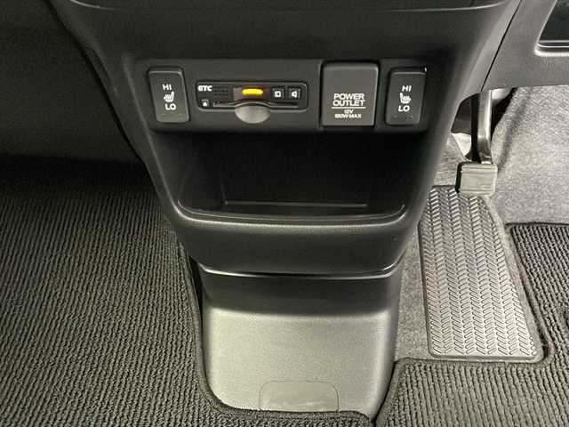 ホンダ Ｎ ＢＯＸ カスタム G SSパッケージ 長野県 2017(平29)年 2.7万km クリスタルブラックパール 純正SDナビ　(VXM-185VFEi)/（フルセグテレビ＆SD＆CD＆Bluetooth）/バックカメラ/両側パワースライドドア/前席シートヒーター/ビルトインETC/チップアップシート/オートエアコン/シートカバー調/ステアリングスイッチ/ドリンクホルダー/後席サンシェード/オートライト/純正フロアマット/１４インチ純正アルミホイール/スマートキー