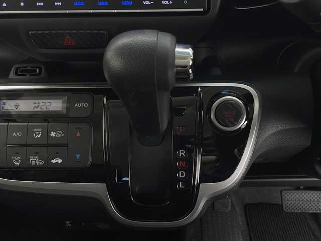 ホンダ Ｎ ＢＯＸ カスタム G SSパッケージ 長野県 2017(平29)年 2.7万km クリスタルブラックパール 純正SDナビ　(VXM-185VFEi)/（フルセグテレビ＆SD＆CD＆Bluetooth）/バックカメラ/両側パワースライドドア/前席シートヒーター/ビルトインETC/チップアップシート/オートエアコン/シートカバー調/ステアリングスイッチ/ドリンクホルダー/後席サンシェード/オートライト/純正フロアマット/１４インチ純正アルミホイール/スマートキー