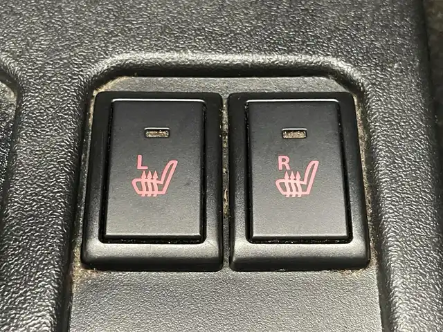 スズキ ジムニー XC 愛知県 2019(平31)年 6.4万km シフォンアイボリーM 純正ディスプレイ　シートヒーター　禁煙　ＤＶＤ　Ｂｌｕｅｔｏｏｔｈ　ＥＴＣ　ＲＡＹＳ１６インチアルミ　デュアルセンサーブレーキ　衝突軽減　クルコン　背面タイヤ　ｉｎｎｏルーフラック　ＬＥＤオートライト