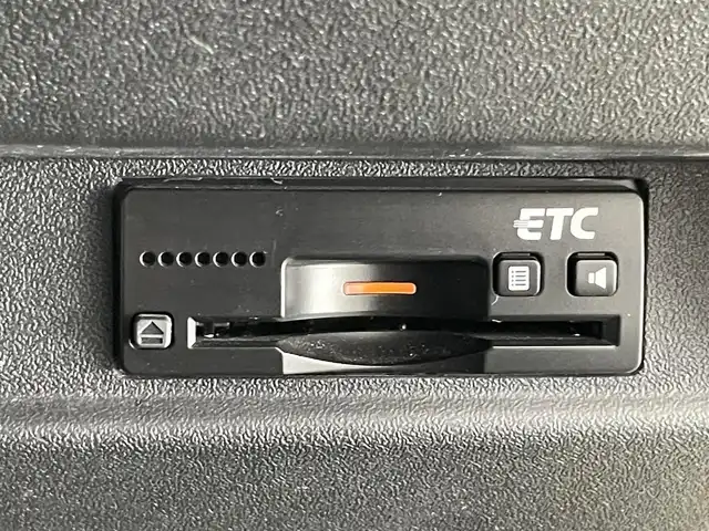 スズキ ジムニー XC 愛知県 2019(平31)年 6.4万km シフォンアイボリーM 純正ディスプレイ　シートヒーター　禁煙　ＤＶＤ　Ｂｌｕｅｔｏｏｔｈ　ＥＴＣ　ＲＡＹＳ１６インチアルミ　デュアルセンサーブレーキ　衝突軽減　クルコン　背面タイヤ　ｉｎｎｏルーフラック　ＬＥＤオートライト