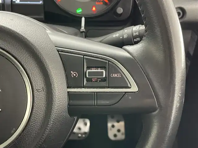 スズキ ジムニー XC 愛知県 2019(平31)年 6.4万km シフォンアイボリーM 純正ディスプレイ　シートヒーター　禁煙　ＤＶＤ　Ｂｌｕｅｔｏｏｔｈ　ＥＴＣ　ＲＡＹＳ１６インチアルミ　デュアルセンサーブレーキ　衝突軽減　クルコン　背面タイヤ　ｉｎｎｏルーフラック　ＬＥＤオートライト