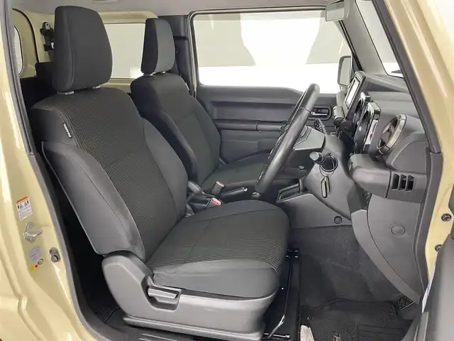 スズキ ジムニー XC 愛知県 2019(平31)年 6.4万km シフォンアイボリーM 純正ディスプレイ　シートヒーター　禁煙　ＤＶＤ　Ｂｌｕｅｔｏｏｔｈ　ＥＴＣ　ＲＡＹＳ１６インチアルミ　デュアルセンサーブレーキ　衝突軽減　クルコン　背面タイヤ　ｉｎｎｏルーフラック　ＬＥＤオートライト