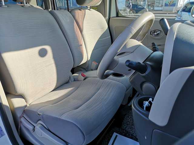 日産 キューブ 15X Vセレクション 茨城県 2009(平21)年 10.1万km ホワイトパール 純正ナビ/【AM・FM・CD・DVD・TV・AUX・HDD】/Bカメラ/前方ドラレコ/オートライト/Fフォグ/ヘッドライトレベライザー/ハロゲンライト/オートエアコン/電格ミラー/ドアバイザー/純正フロアマット/純正アルミホイール/プッシュスタート/スマートキー