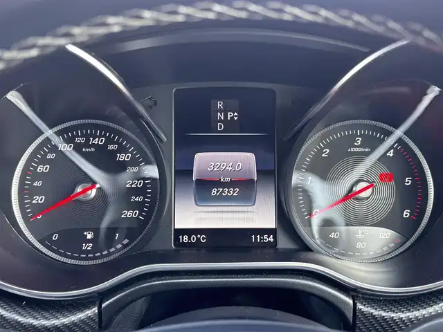 メルセデス・ベンツ Ｖ２２０ d スポーツ ロング 熊本県 2018(平30)年 8.8万km ロッククリスタルホワイト パノラマルーフ/Burmesterサウンドシステム/純正ナビ/【フルセグTV/Bluetooth/USB】/全方位カメラ/バックカメラ/フリップダウンモニター/両側パワースライドドア/衝突軽減ブレーキ/クルーズコントロール/レーンアシスト/黒革シート/パワーシート/シートヒーター/パワーバックドア/ETC/ステアリングスイッチ/パーキングアシスト/アイドリングストップ/電子パーキング/純正フロアマット/ウォークスルー/取扱説明書