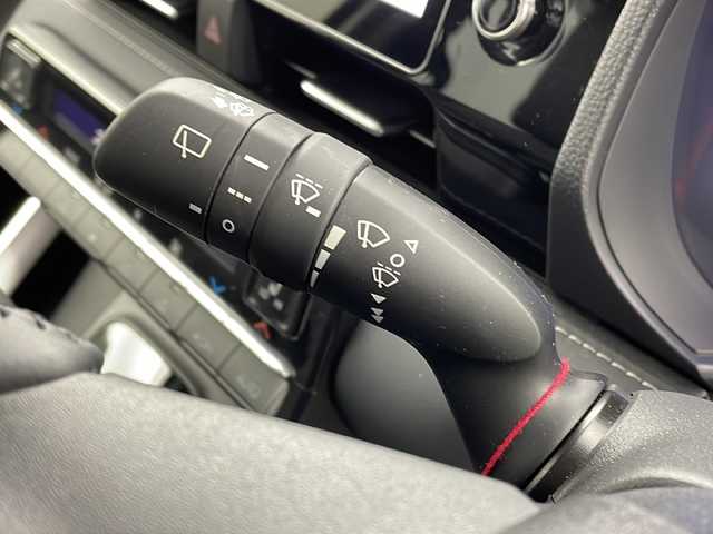 トヨタ ノア ハイブリッド S－Z 大阪府 2023(令5)年 0.5万km ホワイトパールクリスタルシャイン 純正10.5インチディスプレイオーディオ/【ナビ/BT/フルセグTV/USB/DVD/HDMI]/快適利便パッケージ/・ハンズフリーデュアルパワースライドドア/・パワーバックドア/・ナノイー X/・ステアリングヒーター/・シートヒーター/・オットマン/バックカメラ/ETC2.0/両側パワースライドドア/衝突被害軽減システム/クルーズコントロール追従/コーナーセンサー前後/オートライト/ライトレベライザー/ハーフレザーシート/純正17インチAW/純正フロアマット