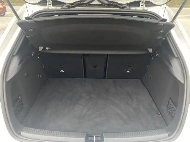 メルセデス・ベンツ Ａ２００ｄ AMGライン 福岡県 2020(令2)年 2.2万km デジタルホワイト ・アダプティブクルーズコントロール/・純正HDDナビ/USB/Bluetooth/・全方位カメラ/・ハーフレザーシート/シートヒーター/・フルセグ/・ETC/・純正18AW/・プッシュスタート/・パーキングアシスト/・アイドリングストップ/・スマートキー/・パワーシート/・レーンキープアシスト/・オートライト/・LEDライト