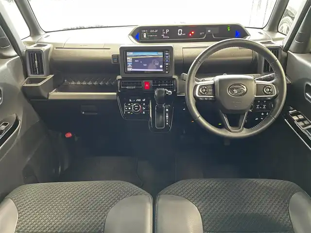 ダイハツ タント カスタム RS スタイルセレクション 佐賀県 2021(令3)年 3.1万km パールブラック 純正メモリーナビゲーション/・フルセグＴＶ/CD/DVD/SD/Bluetooth/パノラマモニター/前方ドライブレコーダー/ビルトインETC/TVキャンセラー/両側パワースライドドア/ハーフレザーシート/D席ロングスライドシート/D＋N席シートヒーター/後席用サイドサンシェード/ISOFIX対応/革巻きステアリング/ステアリングリモコン/純正15インチアルミホイール/純正LEDヘッドライト/純正LEDフォグランプ/純正フロアマット/純正ドアバイザ―/新車保証書/取扱説明書/スペアキー１本/スマートアシスト/・レーダークルーズコントロール/・車線逸脱警報機能/・先行車発進お知らせ機能/・衝突被害軽減ブレーキ/・クリアランスソナー/・標識認識機能