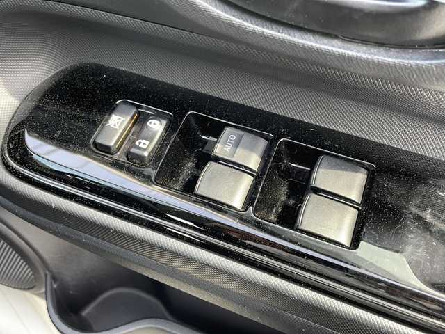 トヨタ アクア S スタイルブラック 長野県 2019(平31)年 4万km ホワイトパールクリスタルシャイン トヨタセーフティセンス/レーンディパーチャーアラート/プリクラッシュセーフティ/クリアランスソナー/オートマチックハイビーム/純正ナビゲーション【NSZT-W68T】/AM FM CD DVD Bluetooth フルセグテレビ/バックカメラ/ETC/ステアリングリモコン/純正フロアマット/プッシュスタート/スマートキー/スペアキー１本/ドアバイザー