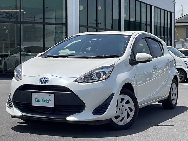 トヨタ アクア S スタイルブラック 鹿児島県 2019(平31)年 4万km ホワイトパールクリスタルシャイン トヨタセーフティセンス/レーンディパーチャーアラート/プリクラッシュセーフティ/クリアランスソナー/オートマチックハイビーム/純正ナビゲーション【NSZT-W68T】/AM FM CD DVD Bluetooth フルセグテレビ/バックカメラ/ETC/ステアリングリモコン/純正フロアマット/プッシュスタート/スマートキー/スペアキー１本/ドアバイザー