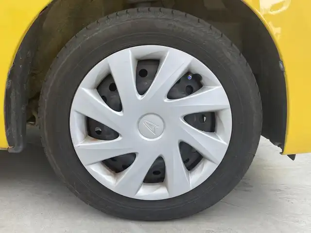 ダイハツ ウェイク L SA 群馬県 2015(平27)年 9.5万km フェスタイエロー 純正８型ナビ　バックカメラ　フルセグＴＶ　片側電動スライドドア　ＥＴＣ　衝突被害軽減ブレーキ　ＬＥＤヘッドライト　オートライト　スマートキー　社外アルミホイール積込　ドラレコ　オートエアコン　禁煙