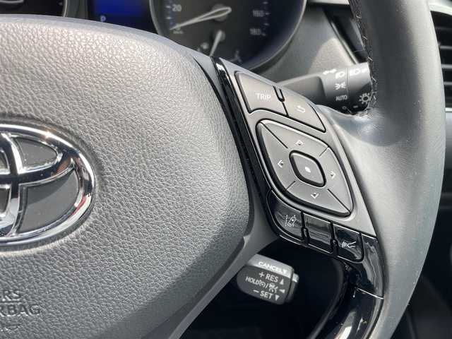 トヨタ Ｃ－ＨＲ S LEDパッケージ 東京都 2019(平31)年 2.4万km ヒートブルーコントラストレイヤリング ワンオーナー/セーフティセンス/純正ナビ フルセグTV/Bluetooth/バックカメラ/レーダークルーズコントロール/レーンキプアシスト/シーケンシャルターンランプ/ピアノブラック加飾革巻ステアリング/LED式リアコンビネーションランプ/純正１７インチAW/オートライト/電動格納ミラー/ビルトインETC/スペアキー/保証書＆取扱説明書
