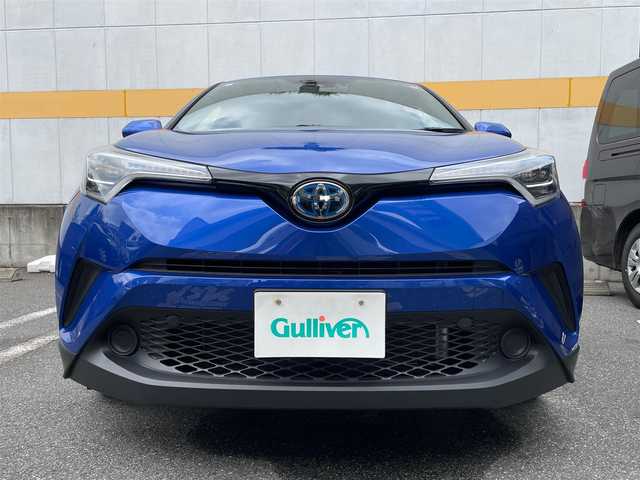 トヨタ Ｃ－ＨＲ S LEDパッケージ 東京都 2019(平31)年 2.4万km ヒートブルーコントラストレイヤリング ワンオーナー/セーフティセンス/純正ナビ フルセグTV/Bluetooth/バックカメラ/レーダークルーズコントロール/レーンキプアシスト/シーケンシャルターンランプ/ピアノブラック加飾革巻ステアリング/LED式リアコンビネーションランプ/純正１７インチAW/オートライト/電動格納ミラー/ビルトインETC/スペアキー/保証書＆取扱説明書