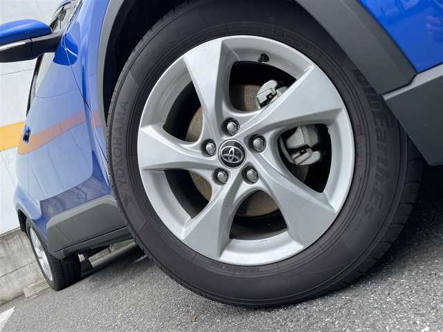 トヨタ Ｃ－ＨＲ S LEDパッケージ 東京都 2019(平31)年 2.4万km ヒートブルーコントラストレイヤリング ワンオーナー/セーフティセンス/純正ナビ フルセグTV/Bluetooth/バックカメラ/レーダークルーズコントロール/レーンキプアシスト/シーケンシャルターンランプ/ピアノブラック加飾革巻ステアリング/LED式リアコンビネーションランプ/純正１７インチAW/オートライト/電動格納ミラー/ビルトインETC/スペアキー/保証書＆取扱説明書