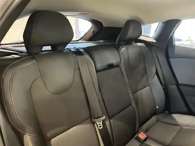 ボルボ Ｖ４０ クロスカントリー T5 AWD モメンタム 道央・札幌 2016(平28)年 1.4万km オニキスブラックP インテリセーフ/　・ACC/　・BLIS/　・LKA/　・LCMA/　・CTA/　・AHB/純正HDDナビ/フルセグテレビ/DVD/USB/BT/バックカメラ/パークアシストパイロット/電動フロントシート/LEDヘッドライト/社外ドライブレコーダー