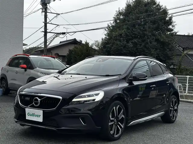 ボルボ Ｖ４０ クロスカントリー T5 AWD モメンタム 熊本県 2016(平28)年 1.4万km オニキスブラックP 純正ナビ/【フルセグTV/Bluetooth/DVD/CD】/バックカメラ/クルーズコントロール/衝突被害軽減ブレーキ/レーンキープアシスト/コーナーセンサー/パドルシフト/アイドリングストップ/純正18インチAW/ドライブレコーダー/ETC/オートLEDヘッドライト/プッシュスタート/ステアリングスイッチ/取扱説明書