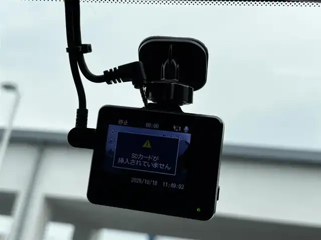ボルボ Ｖ４０ クロスカントリー T5 AWD モメンタム 熊本県 2016(平28)年 1.4万km オニキスブラックP 純正ナビ/【フルセグTV/Bluetooth/DVD/CD】/バックカメラ/クルーズコントロール/衝突被害軽減ブレーキ/レーンキープアシスト/コーナーセンサー/パドルシフト/アイドリングストップ/純正18インチAW/ドライブレコーダー/ETC/オートLEDヘッドライト/プッシュスタート/ステアリングスイッチ/取扱説明書