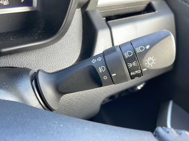 ダイハツ トール カスタムG リミテッドⅡ SAⅢ 青森県 2020(令2)年 5.1万km パールホワイトⅢ 4WD/寒冷地仕様/純正SDナビ・フルセグTV/CD・DVD・Bluetooth・SD/パノラマモニター/両側パワースライドドア/前席シートヒーター/衝突軽減ブレーキ/オートハイビーム/車線逸脱警報/オートハイビーム/クルーズコントロール/純正エンジンスターター/ワイパーデアイサー/ナビ連動前方ドライブレコーダー/ETC/LEDヘッドライト/LEDフォグランプ/純正14インチアルミ/純正フロアマット/ステアリングリモコン/スマートキー/プッシュスタート