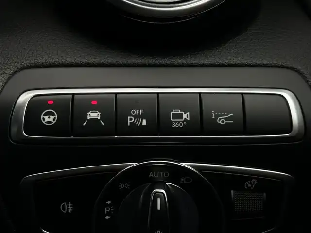 メルセデス・ベンツ ＧＬＣ２２０ d 4マチックスポーツ 長野県 2019(平31)年 5.7万km ポーラホワイト HUD(ヘッドアップディスプレイ) /レーダーセーフティパッケージ/純正HDDナビ/360°ビューカメラ/フルセグTV/bluetooth/パークトロニック/パワーバックドア/LEDヘッドライト/パワーシート/シートヒーター/ハーフレザーシート/ETC2.0 /キーレスゴー/ドライブレコーダー/レーダー探知機/保証書・取説・スペアキー