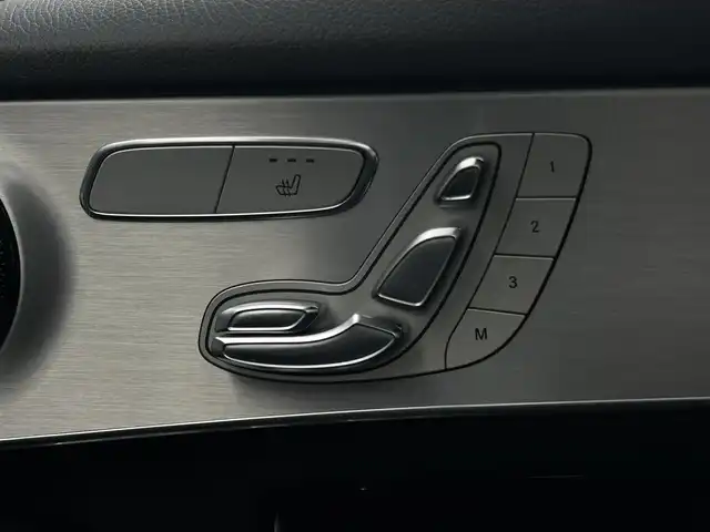 メルセデス・ベンツ ＧＬＣ２２０ d 4マチックスポーツ 長野県 2019(平31)年 5.7万km ポーラホワイト HUD(ヘッドアップディスプレイ) /レーダーセーフティパッケージ/純正HDDナビ/360°ビューカメラ/フルセグTV/bluetooth/パークトロニック/パワーバックドア/LEDヘッドライト/パワーシート/シートヒーター/ハーフレザーシート/ETC2.0 /キーレスゴー/ドライブレコーダー/レーダー探知機/保証書・取説・スペアキー