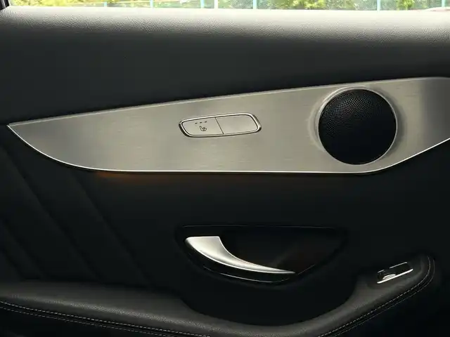 メルセデス・ベンツ ＧＬＣ２２０ d 4マチックスポーツ 長野県 2019(平31)年 5.7万km ポーラホワイト HUD(ヘッドアップディスプレイ) /レーダーセーフティパッケージ/純正HDDナビ/360°ビューカメラ/フルセグTV/bluetooth/パークトロニック/パワーバックドア/LEDヘッドライト/パワーシート/シートヒーター/ハーフレザーシート/ETC2.0 /キーレスゴー/ドライブレコーダー/レーダー探知機/保証書・取説・スペアキー