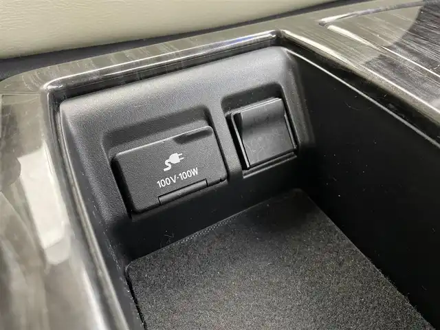 日産 エルグランド 250HWS S アーバンクロム ホワイトレザー 宮城県 2016(平28)年 6.8万km ブリリアントホワイトパール 両側パワースライドドア/電動リアゲート/純正ナビ/(AM/FM/TV/AUX/CD/DVD)/フリップダウンモニター/全方位カメラ/ETC/クルーズコントロール/ホワイトレザーシート/パワーシート/シートメモリー/シートヒーター/プッシュスタート/スマートキー/スペアキー/オートライト/LEDヘッドライト/フォグランプ/純正18インチアルミホイール/禁煙車