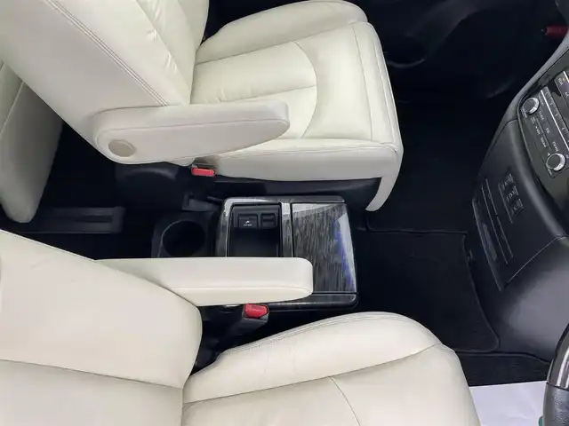 日産 エルグランド 250HWS S アーバンクロム ホワイトレザー 宮城県 2016(平28)年 6.8万km ブリリアントホワイトパール 両側パワースライドドア/電動リアゲート/純正ナビ/(AM/FM/TV/AUX/CD/DVD)/フリップダウンモニター/全方位カメラ/ETC/クルーズコントロール/ホワイトレザーシート/パワーシート/シートメモリー/シートヒーター/プッシュスタート/スマートキー/スペアキー/オートライト/LEDヘッドライト/フォグランプ/純正18インチアルミホイール/禁煙車