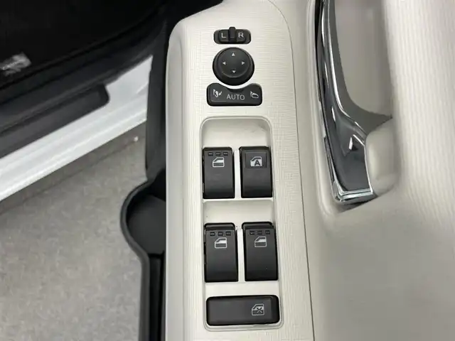 ダイハツ ムーヴ キャンバス ストライプス G 愛知県 2024(令6)年 0.3万km シャイニングホワイトパール/ファインミントメタリック 純正ナビ　全方位カメラ　禁煙車　フルセグＴＶ　Ｂｌｕｅｔｏｏｔｈ　シートヒーター　ドリンクホルダーヒーター　両側パワスラ　スマアシIII　衝突軽減装置　コーナーセンサー　ＬＥＤオートライト　電動パーキング　