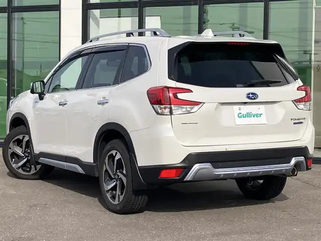 スバル フォレスター ハイブリッド アドバンス 道南・函館 2023(令5)年 2.8万km クリスタルホワイトP /純正ナビ//フルセグTV//ドライブレコーダー//全周囲カメラ//デジタルインナーミラー//パワーバックドア//シートヒーター//レーダークルーズコントロール//ブラインドスポットモニター//ETC//保証書//取扱説明書