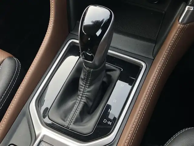 スバル フォレスター ハイブリッド アドバンス 道南・函館 2023(令5)年 2.8万km クリスタルホワイトP /純正ナビ//フルセグTV//ドライブレコーダー//全周囲カメラ//デジタルインナーミラー//パワーバックドア//シートヒーター//レーダークルーズコントロール//ブラインドスポットモニター//ETC//保証書//取扱説明書