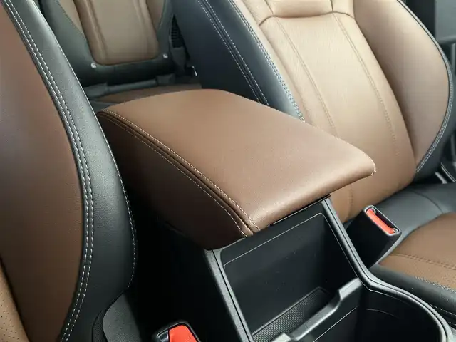 スバル フォレスター ハイブリッド アドバンス 道南・函館 2023(令5)年 2.8万km クリスタルホワイトP /純正ナビ//フルセグTV//ドライブレコーダー//全周囲カメラ//デジタルインナーミラー//パワーバックドア//シートヒーター//レーダークルーズコントロール//ブラインドスポットモニター//ETC//保証書//取扱説明書