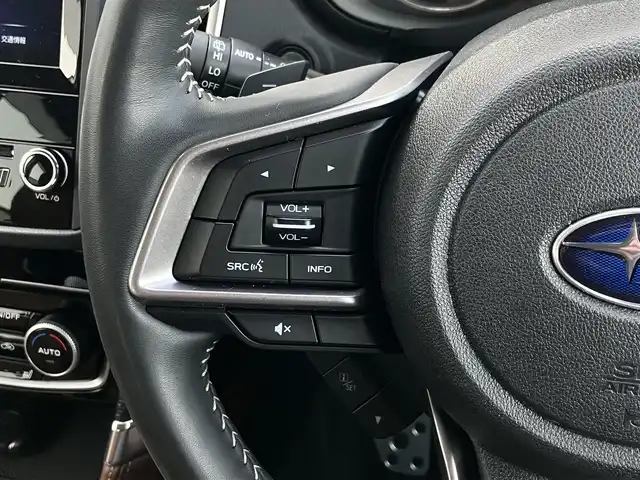 スバル フォレスター ハイブリッド アドバンス 道南・函館 2023(令5)年 2.8万km クリスタルホワイトP /純正ナビ//フルセグTV//ドライブレコーダー//全周囲カメラ//デジタルインナーミラー//パワーバックドア//シートヒーター//レーダークルーズコントロール//ブラインドスポットモニター//ETC//保証書//取扱説明書