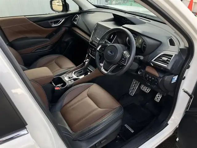 スバル フォレスター ハイブリッド アドバンス 道南・函館 2023(令5)年 2.8万km クリスタルホワイトP /純正ナビ//フルセグTV//ドライブレコーダー//全周囲カメラ//デジタルインナーミラー//パワーバックドア//シートヒーター//レーダークルーズコントロール//ブラインドスポットモニター//ETC//保証書//取扱説明書