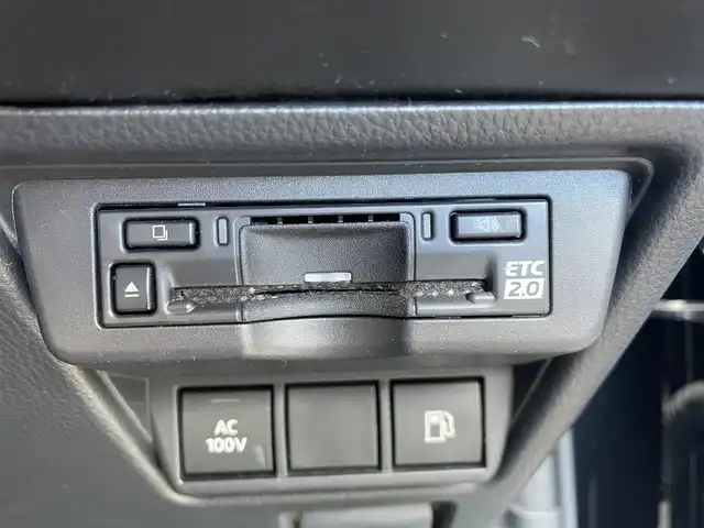 トヨタ プリウス G 栃木県 2024(令6)年 1.8万km アティチュードブラックマイカ トヨタセーフティセンス/純正8インチディスプレイオーディオ(ナビ付)/フルセグTV/Bluetooth/USB/HDMI/MiraCast/バックカメラ/ビルトインETC2.0/前後ドライブレコーダー/TVキャンセラー/シートヒーター/レーダークルーズコントロール/ブラインドスポットモニター/クリアランスソナー/ステアリングリモコン/ダウンサス(純正積込)/純正17インチWCP/アクセサリーコンセント/スマートキー/スペアキー/保証書/取説