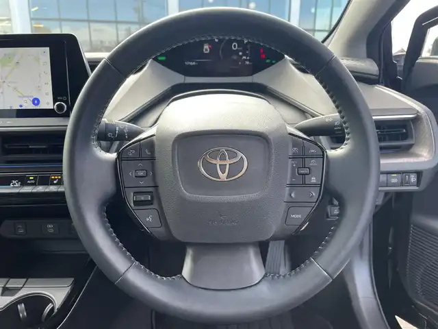 トヨタ プリウス G 栃木県 2024(令6)年 1.8万km アティチュードブラックマイカ トヨタセーフティセンス/純正8インチディスプレイオーディオ(ナビ付)/フルセグTV/Bluetooth/USB/HDMI/MiraCast/バックカメラ/ビルトインETC2.0/前後ドライブレコーダー/TVキャンセラー/シートヒーター/レーダークルーズコントロール/ブラインドスポットモニター/クリアランスソナー/ステアリングリモコン/ダウンサス(純正積込)/純正17インチWCP/アクセサリーコンセント/スマートキー/スペアキー/保証書/取説