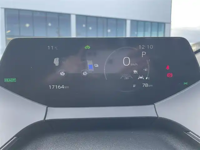 トヨタ プリウス G 栃木県 2024(令6)年 1.8万km アティチュードブラックマイカ トヨタセーフティセンス/純正8インチディスプレイオーディオ(ナビ付)/フルセグTV/Bluetooth/USB/HDMI/MiraCast/バックカメラ/ビルトインETC2.0/前後ドライブレコーダー/TVキャンセラー/シートヒーター/レーダークルーズコントロール/ブラインドスポットモニター/クリアランスソナー/ステアリングリモコン/ダウンサス(純正積込)/純正17インチWCP/アクセサリーコンセント/スマートキー/スペアキー/保証書/取説