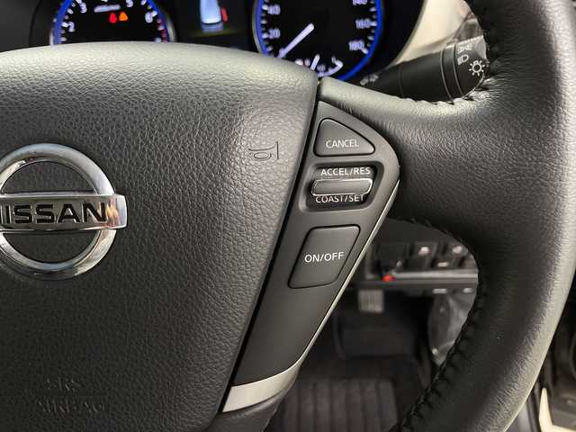 日産 エルグランド 250ハイウェイスター プレミアム 鹿児島県 2017(平29)年 2.7万km ファントムブラック 純正ナビ/両側パワースライドドア/ドライブレコーダー/フルセグテレビ/ビルトインETC/D/Nパワーシート/純正フリップダウンモニター/パワーバックドア/アラウンドビューモニター/シートヒーター/メモリーシート