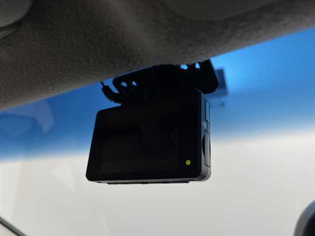 日産 エルグランド 250ハイウェイスター プレミアム 鹿児島県 2017(平29)年 2.7万km ファントムブラック 純正ナビ/両側パワースライドドア/ドライブレコーダー/フルセグテレビ/ビルトインETC/D/Nパワーシート/純正フリップダウンモニター/パワーバックドア/アラウンドビューモニター/シートヒーター/メモリーシート