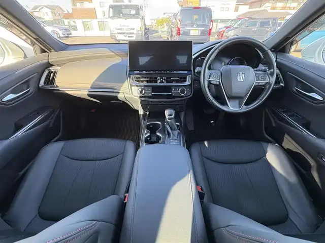 トヨタ クラウン ハイブリッド RS 大分県 2021(令3)年 2.3万km プレシャスホワイトパール ・純正ナビ(CD/DVD/BT/USB)/・バックカメラ/・フルセグテレビ/・プリクラッシュセーフティ/・ブラインドスポットモニター/・コーナーセンサー/・オートハイビーム/・MTモード付きAT/・ETC/・ドライブレコーダー/・ブレーキホールド/・パワーシート/・シートヒーター/・スマートキー/・プッシュスタートボタン