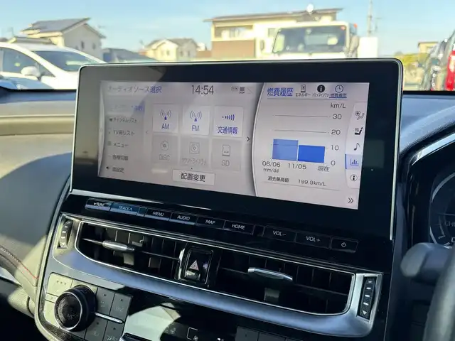 トヨタ クラウン ハイブリッド RS 大分県 2021(令3)年 2.3万km プレシャスホワイトパール ・純正ナビ(CD/DVD/BT/USB)/・バックカメラ/・フルセグテレビ/・プリクラッシュセーフティ/・ブラインドスポットモニター/・コーナーセンサー/・オートハイビーム/・MTモード付きAT/・ETC/・ドライブレコーダー/・ブレーキホールド/・パワーシート/・シートヒーター/・スマートキー/・プッシュスタートボタン