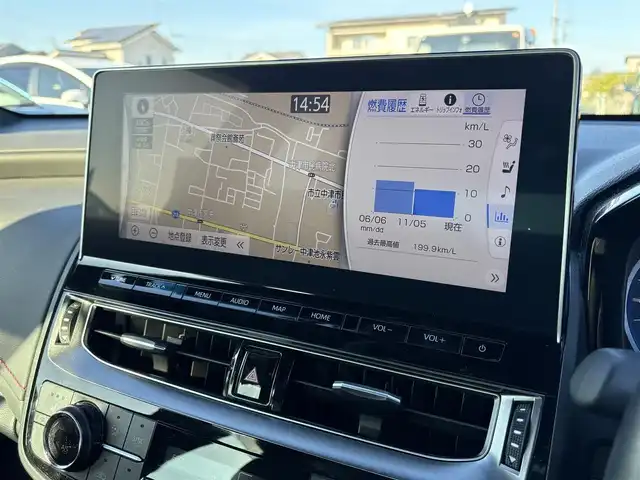 トヨタ クラウン ハイブリッド RS 大分県 2021(令3)年 2.3万km プレシャスホワイトパール ・純正ナビ(CD/DVD/BT/USB)/・バックカメラ/・フルセグテレビ/・プリクラッシュセーフティ/・ブラインドスポットモニター/・コーナーセンサー/・オートハイビーム/・MTモード付きAT/・ETC/・ドライブレコーダー/・ブレーキホールド/・パワーシート/・シートヒーター/・スマートキー/・プッシュスタートボタン