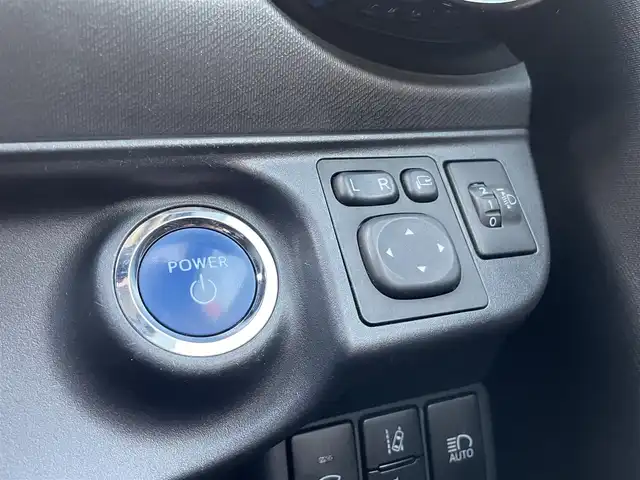 トヨタ アクア S スタイルブラック 兵庫県 2020(令2)年 5.9万km ダークブルーマイカ /OP パノラミックビューモニター//OP 寒冷地仕様（ウインドシールドデアイサー）//社外メモリーナビ（AVIC-RW810）//地デジ/DVD/BT//ステアリングリモコン//オートLDEDヘッドランプ//社外15インチAW//ビルトインETC//クリアランスソナー//プリクラッシュセーフティ//レーンディパーチャーアラート//オートマチックハイビーム//パーキングサポートブレーキ//運転席シートリフター