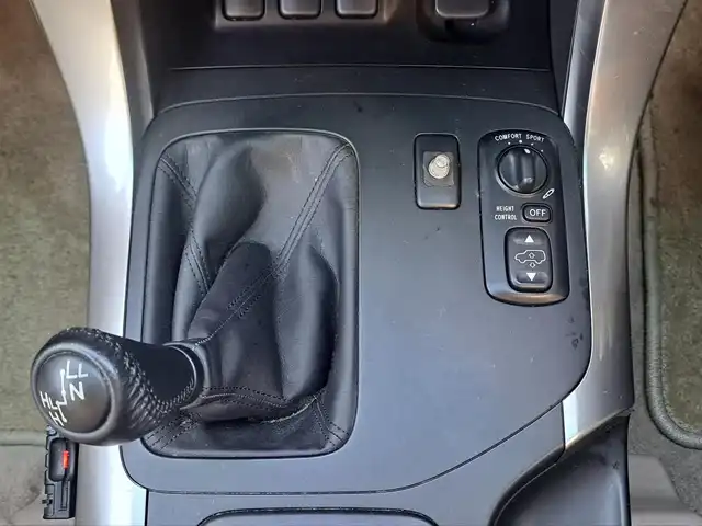 トヨタ ランドクルーザー プラド TZ 大阪府 2003(平15)年 10.9万km ホワイトパールクリスタルシャイン /４WD//純正DVDマルチナビ//トランスファー//HEIGHT COMTOROL//クルーズコントロール//社外ETC//バックカメラ//純正17インチアルミホイール//フロントセンサー//オートライト//Wエアバッグ//ABS//キーレス//取扱説明書有//スペアキー有