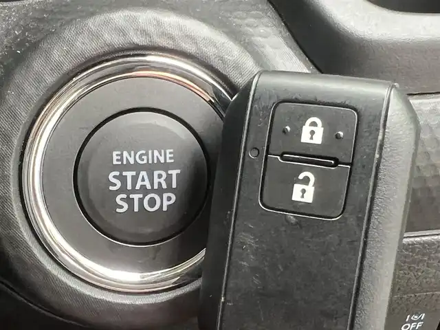 スズキ クロスビー HYBRID MV 秋田県 2024(令6)年 0.3万km キャラバンアイボリーパールメタリック/メロウディープレッド2トーン 衝突軽減システム/４WD/スマートキー/前席シートヒーター/コーナーセンサー/ワンオーナー/ダウンヒルアシストコントロール/レーンキープアシスト/アイドリングストップ/パーキングアシスト/プッシュスタート/パドルシフト/社外アルミ/純正フロアマット/純正ドアバイザー/オートライト/オートエアコン/パワーステアリング/パワーウィンドウ/横滑り防止/電動格納ウィンカーミラー/保証書/取扱説明書/記録簿