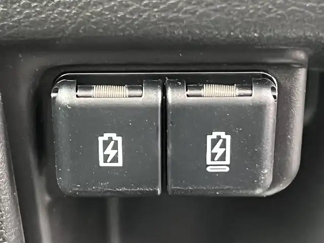 スズキ クロスビー HYBRID MV 秋田県 2024(令6)年 0.3万km キャラバンアイボリーパールメタリック/メロウディープレッド2トーン 衝突軽減システム/４WD/スマートキー/前席シートヒーター/コーナーセンサー/ワンオーナー/ダウンヒルアシストコントロール/レーンキープアシスト/アイドリングストップ/パーキングアシスト/プッシュスタート/パドルシフト/社外アルミ/純正フロアマット/純正ドアバイザー/オートライト/オートエアコン/パワーステアリング/パワーウィンドウ/横滑り防止/電動格納ウィンカーミラー/保証書/取扱説明書/記録簿